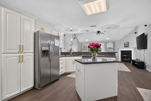 100 Radecke Road, Krum, TX 76249