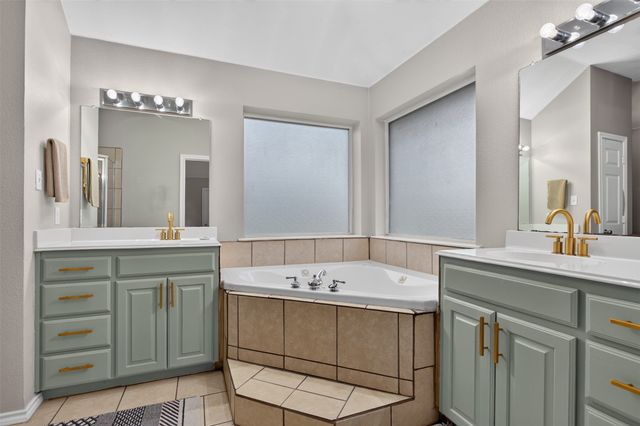 100 Radecke Road, Krum, TX 76249