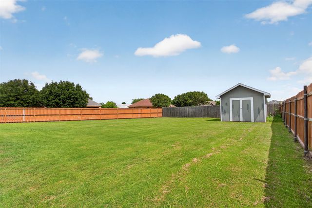 100 Radecke Road, Krum, TX 76249