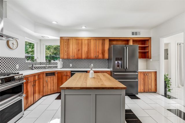 1618 Waterston Ave, Austin, TX 78703