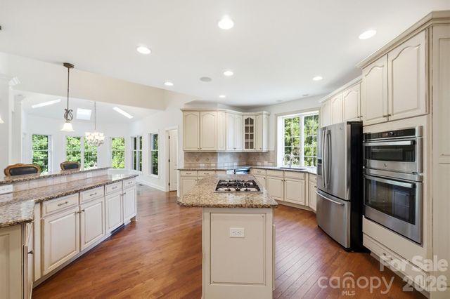 2016 Autumn Blossom Lane, Waxhaw, NC 28173