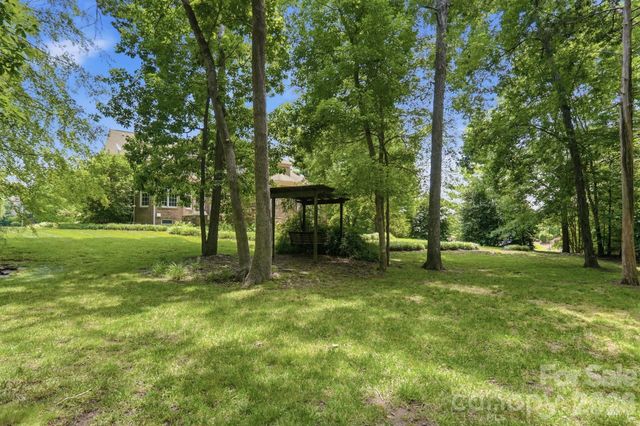 2016 Autumn Blossom Lane, Waxhaw, NC 28173