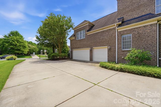 2016 Autumn Blossom Lane, Waxhaw, NC 28173