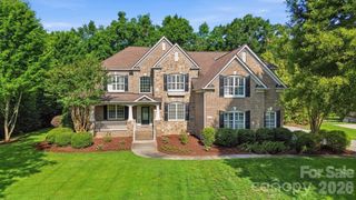 2016 Autumn Blossom Lane, Waxhaw, NC 28173