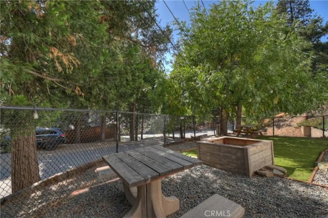 24150 Zell Court, Crestline, CA 92325