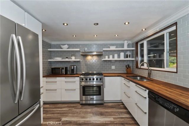 24150 Zell Court, Crestline, CA 92325
