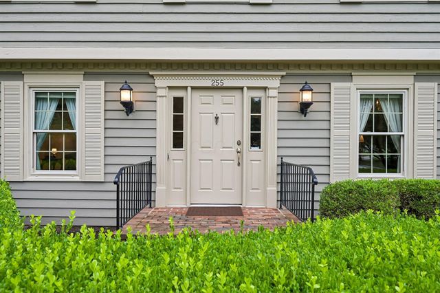 255 Luke Court, Westerville, OH 43081