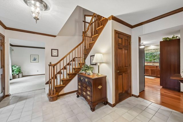 255 Luke Court, Westerville, OH 43081
