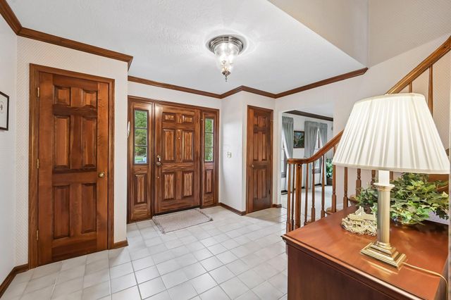 255 Luke Court, Westerville, OH 43081