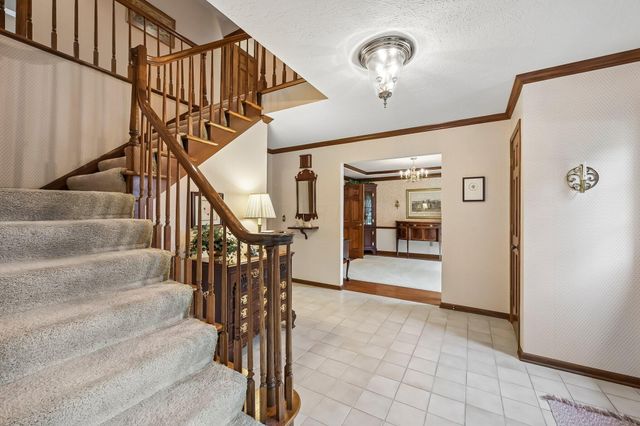 255 Luke Court, Westerville, OH 43081