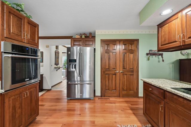 255 Luke Court, Westerville, OH 43081
