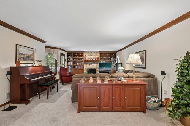 255 Luke Court, Westerville, OH 43081