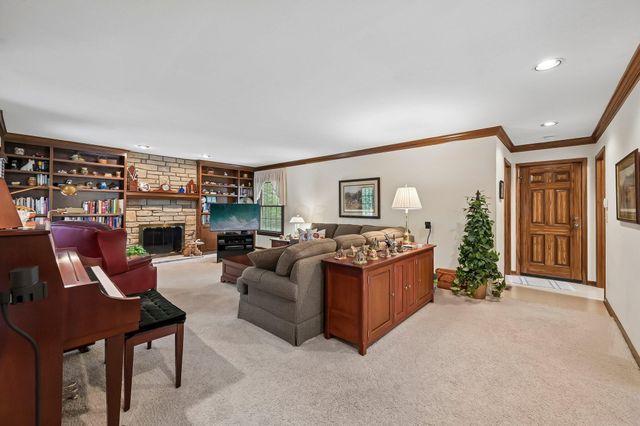 255 Luke Court, Westerville, OH 43081