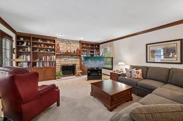 255 Luke Court, Westerville, OH 43081