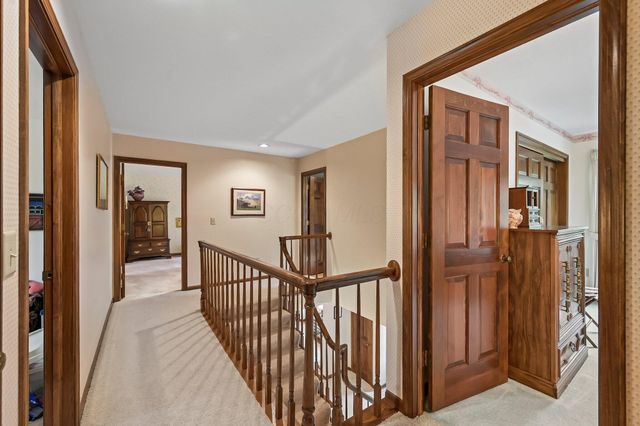 255 Luke Court, Westerville, OH 43081