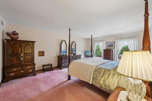 255 Luke Court, Westerville, OH 43081