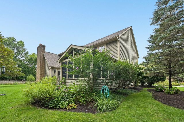 255 Luke Court, Westerville, OH 43081