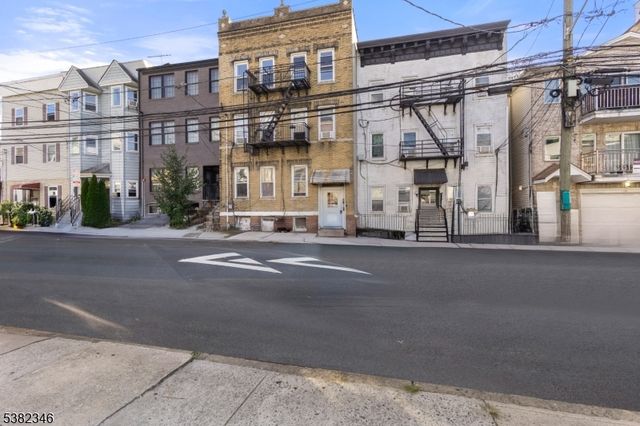 133 Hopkins Ave 5, Jersey City, NJ 07306