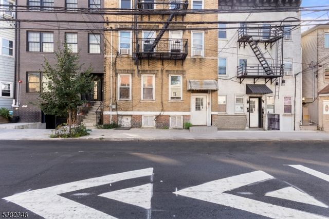 133 Hopkins Ave 5, Jersey City, NJ 07306