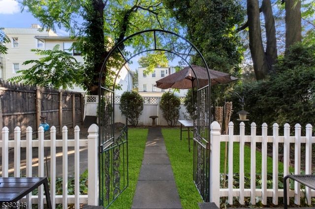 133 Hopkins Ave 5, Jersey City, NJ 07306