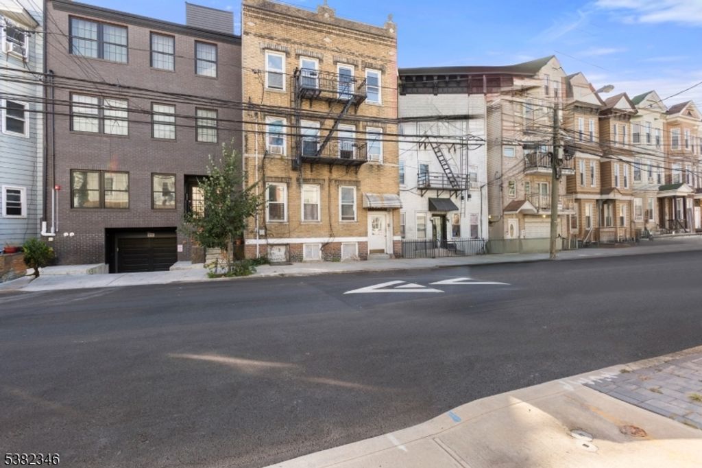 133 Hopkins Ave 5, Jersey City, NJ 07306