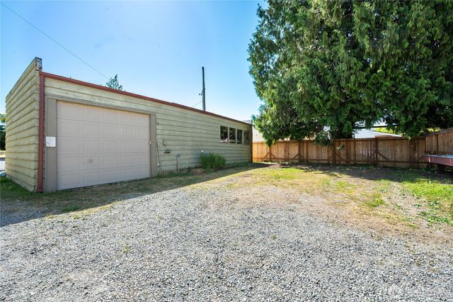 932 Third Street, Blaine, WA 98230