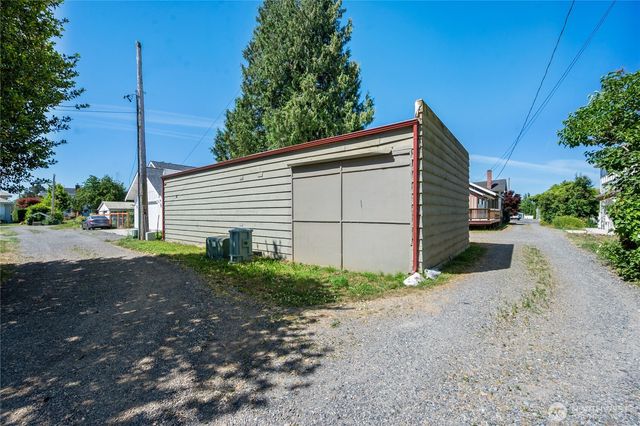 932 Third Street, Blaine, WA 98230