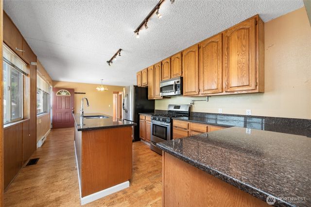 932 Third Street, Blaine, WA 98230