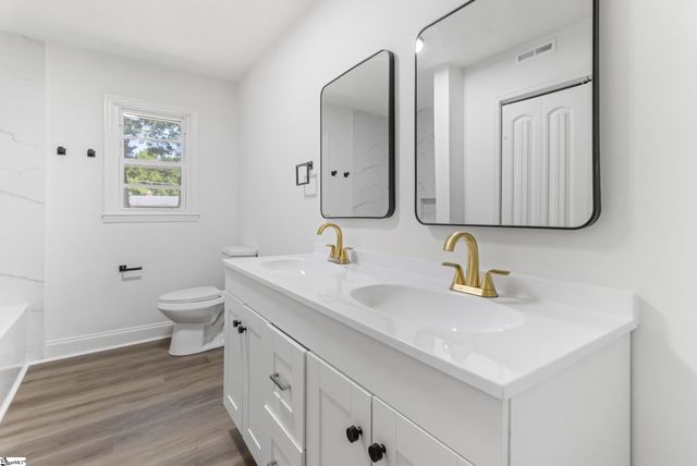 402 Woodley Road, Spartanburg, SC 29306