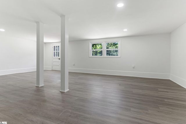 402 Woodley Road, Spartanburg, SC 29306