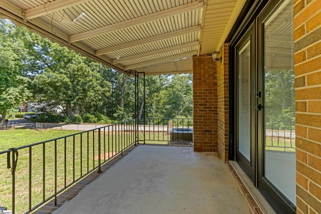 402 Woodley Road, Spartanburg, SC 29306