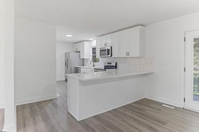 402 Woodley Road, Spartanburg, SC 29306