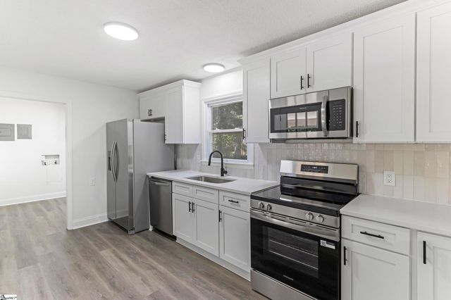 402 Woodley Road, Spartanburg, SC 29306