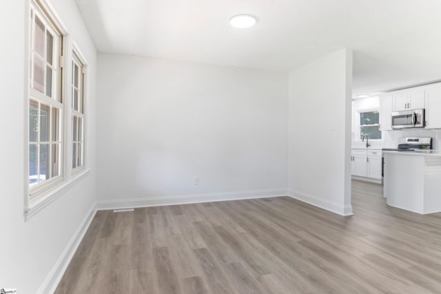 402 Woodley Road, Spartanburg, SC 29306