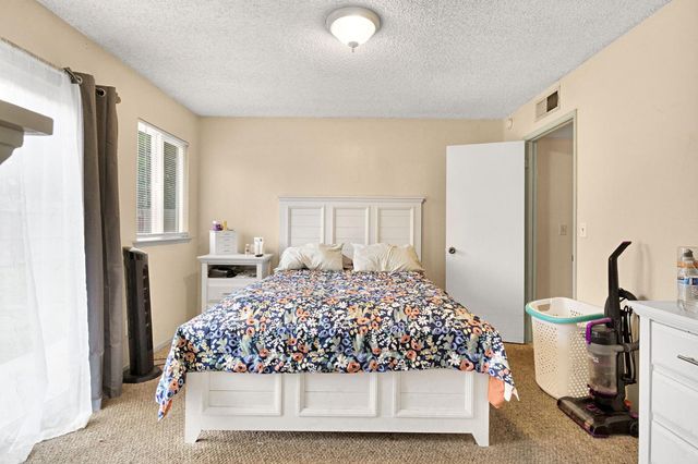 5093 W Los Altos, Fresno, CA 93722