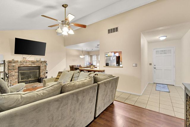 5093 W Los Altos, Fresno, CA 93722