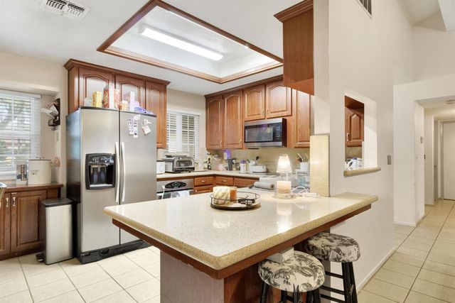 5093 W Los Altos, Fresno, CA 93722