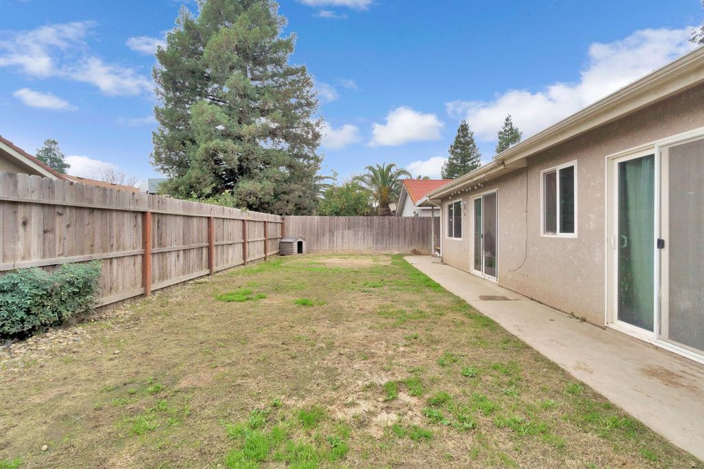 Image 20 of property listing at 5093 W Los Altos, Fresno, CA 93722