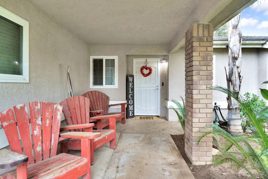 Image 3 of property listing at 5093 W Los Altos, Fresno, CA 93722