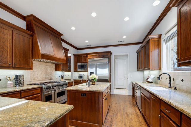 5243 Willis Avenue, Dallas, TX 75206