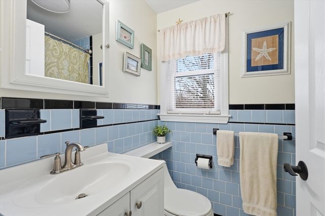 223 Edgewater Drive, Framingham, MA 01702