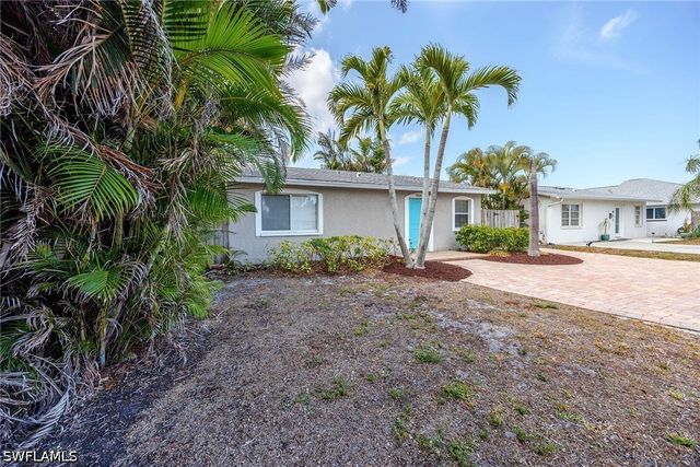 856 104th AVE N, Naples, FL 34108
