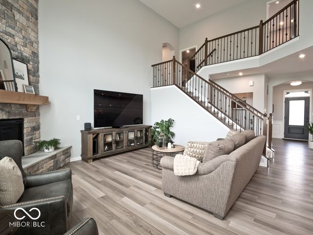 6475 Teakwood Way, Mccordsville, IN 46055