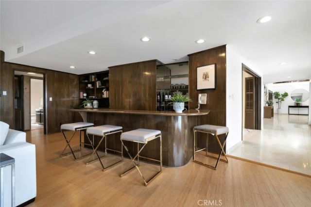 2906 Elvido Drive, Los Angeles, CA 90049