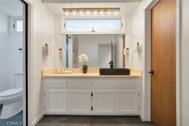 2906 Elvido Drive, Los Angeles, CA 90049