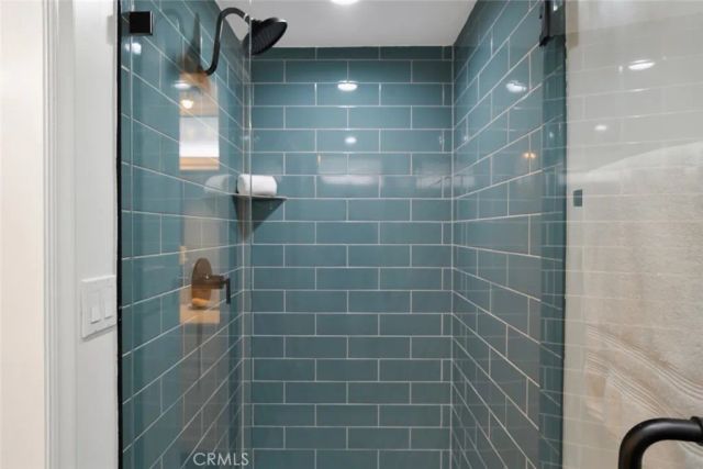 2906 Elvido Drive, Los Angeles, CA 90049