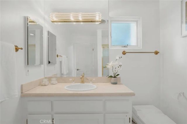 2906 Elvido Drive, Los Angeles, CA 90049