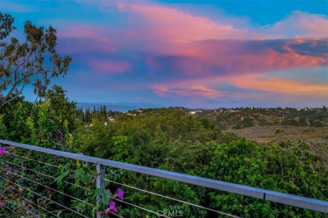 2906 Elvido Drive, Los Angeles, CA 90049