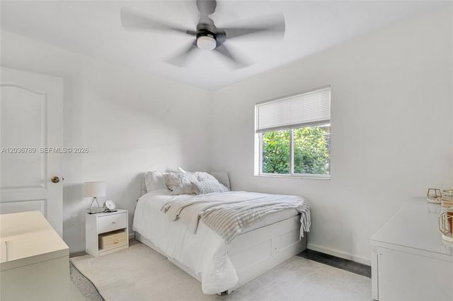 945 NW 206th St, Miami Gardens, FL 33169