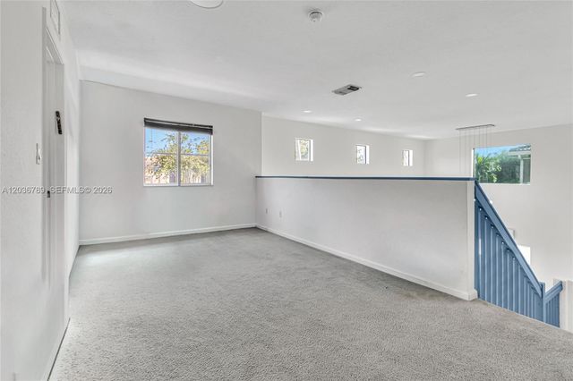 945 NW 206th St, Miami Gardens, FL 33169